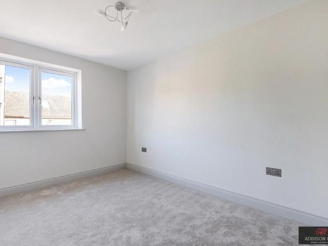 House for rent in New Town, Eton