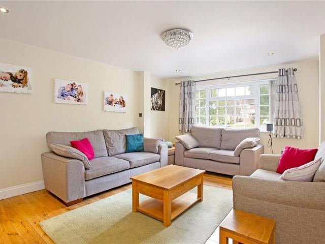 House for rent in Pouchen End, Hertfordshire