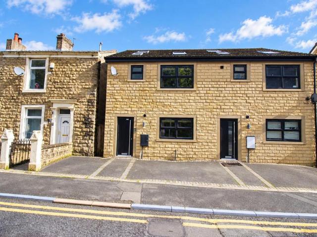 House for rent in Knowle Fold, Darwen