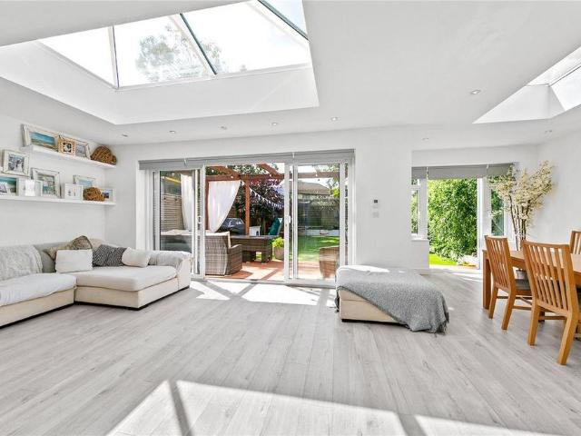 House for rent in Hampton Hill, Greater London
