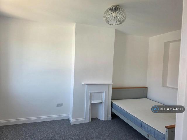 House for rent in Whitley Wood, Reading