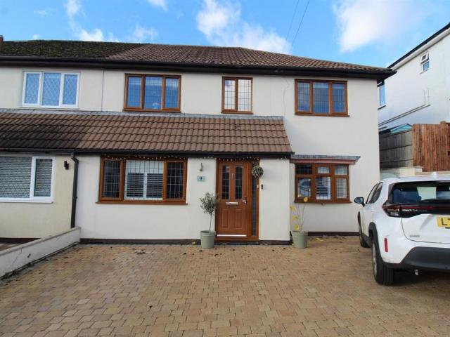 House for rent in Pouchen End, Hertfordshire