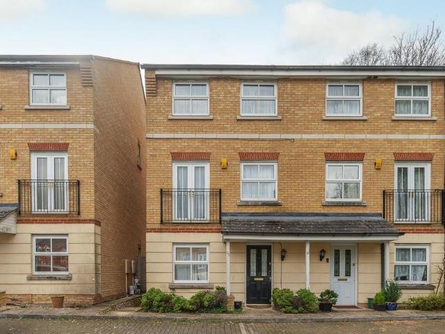 House for rent in London Borough of Croydon, Greater London