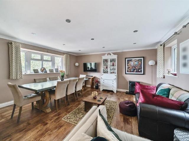 House for rent in Fole, Surrey