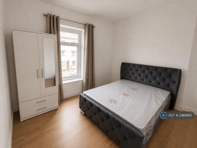 House for rent in Falcon Lodge, Wales