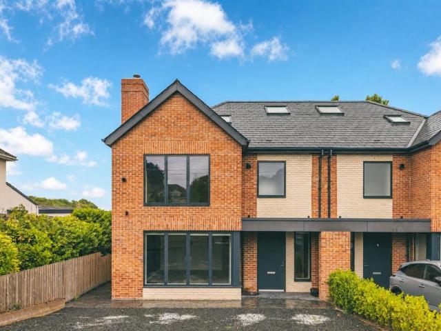 House for rent in Bardsey, West Yorkshire