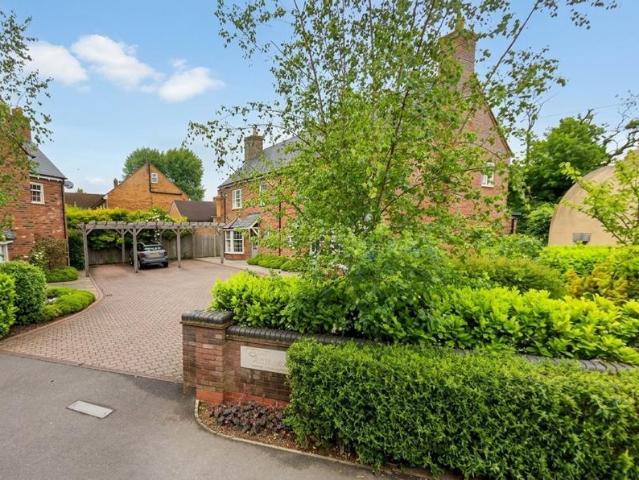 House for rent in Shenley, Hertfordshire