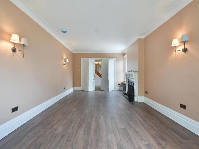 House for rent in Red Hill, Surrey