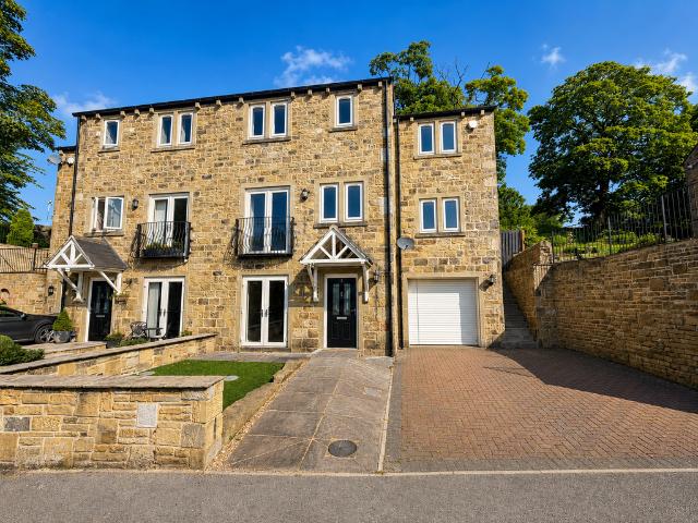 House for rent in Cackleshaw, Bradford
