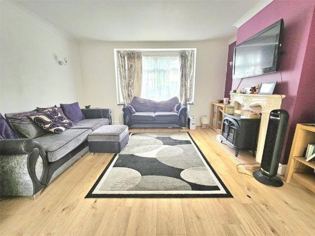 House for rent in Rush Green, Greater London