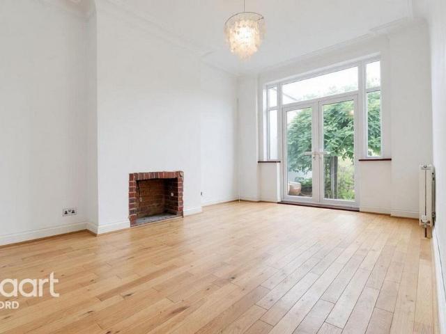 House for rent in Goodmayes, Greater London