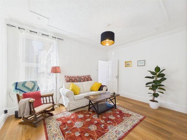 House for rent in The Butts, Kent