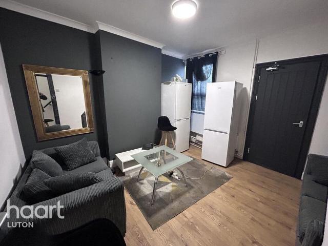 House for rent in Spring Park, Luton