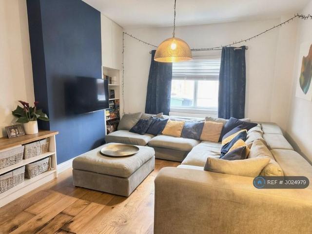 House for rent in Five Acres, Hertfordshire