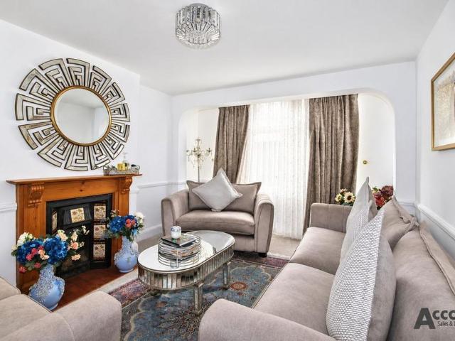 House for rent in London Borough of Havering, Greater London