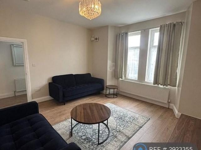 House for rent in Upton, Greater London