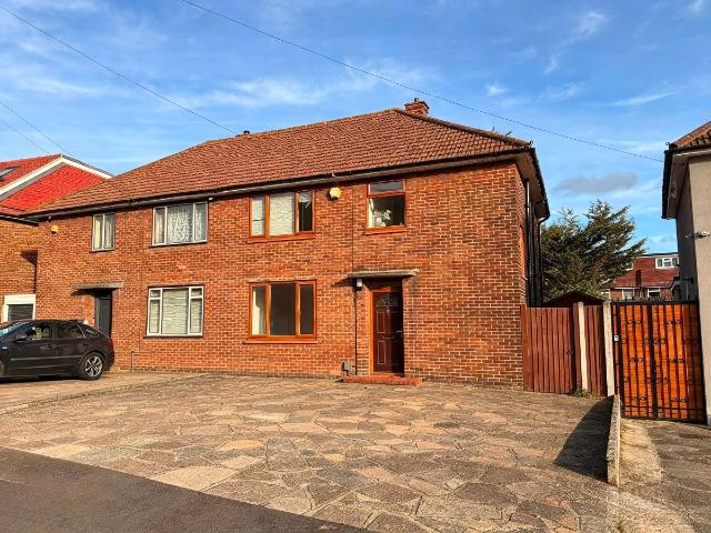 House for rent in London Borough of Havering, Greater London