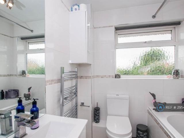 House for rent in Cox Green