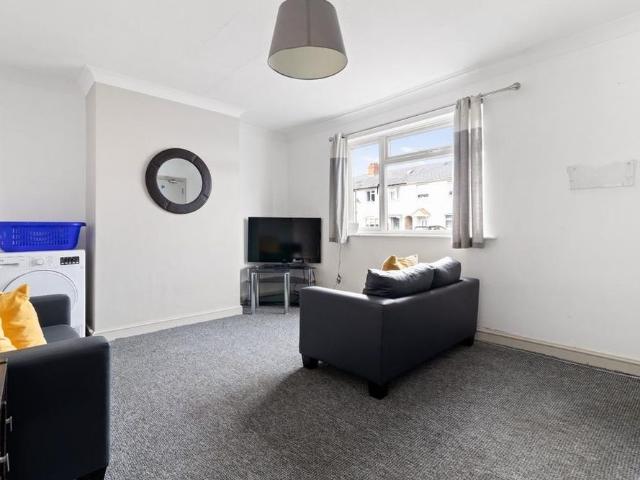 House for rent in Dines Green, Worcester