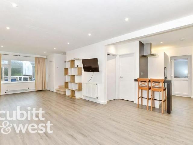House for rent in Widley, Spring Vale