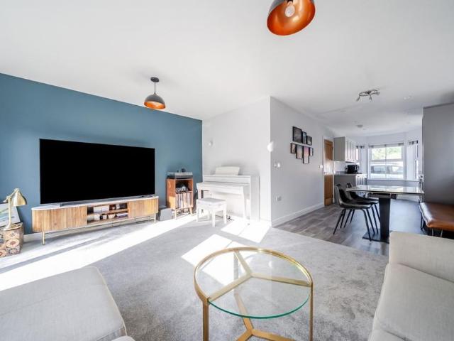 House for rent in New Town, Horsham