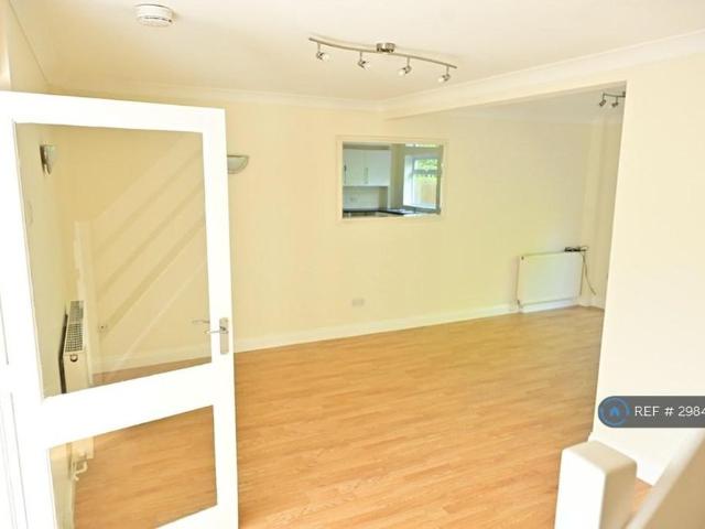 House for rent in Herne and Broomfield, The Bridge