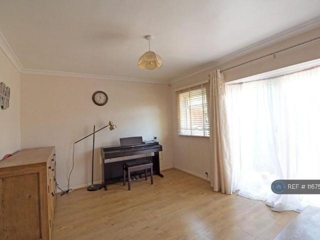 House for rent in Falconwood, Greater London