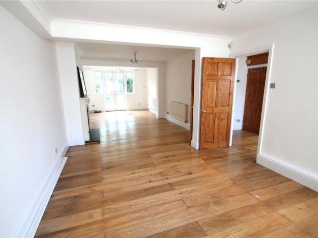 House for rent in High Barnet, Greater London