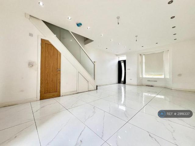 House for rent in Loxford, Seven Kings