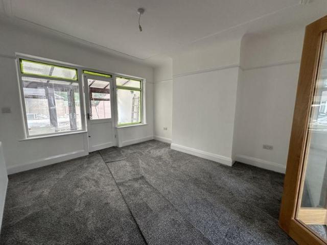 House for rent in Calderstones