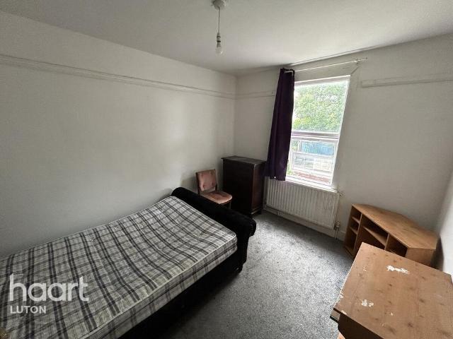 House for rent in Spring Park, Luton