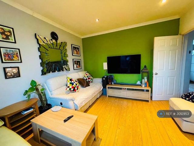 House for rent in Bush Hill Park, Greater London