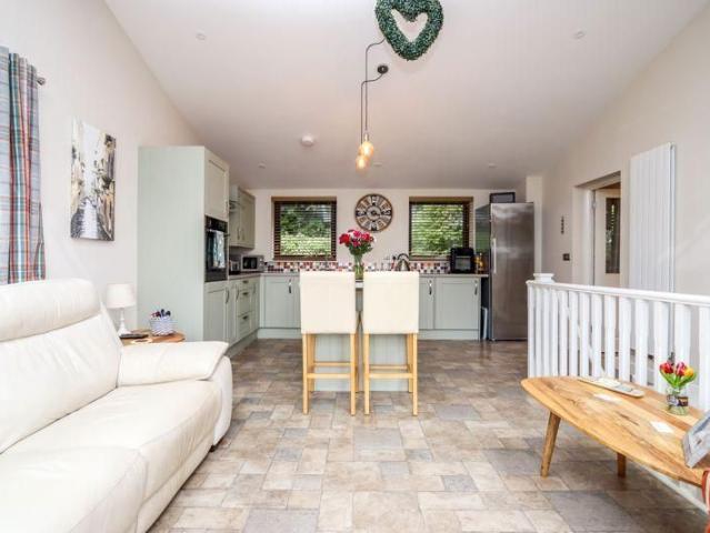 House for rent in East Clevedon, Clevedon