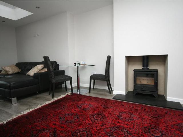 House for rent in Ewens Farm, Golden Valley
