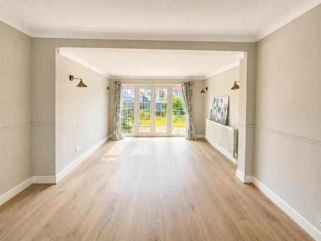 House for rent in Blackfen, Greater London