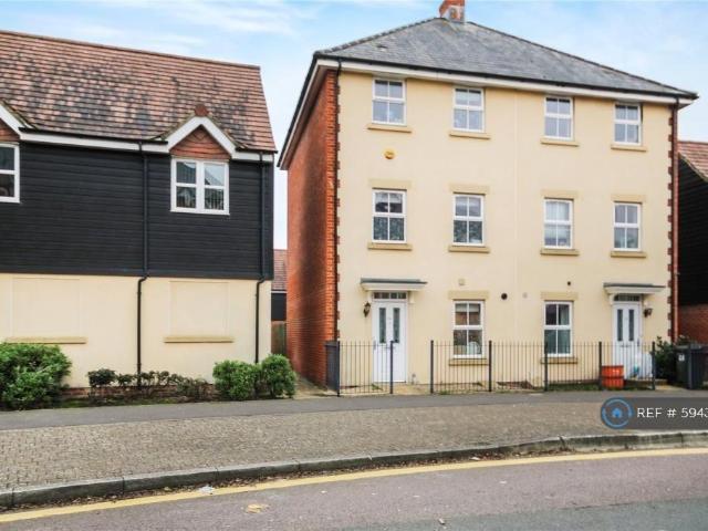 House for rent in Haydon End, Abbey Mead