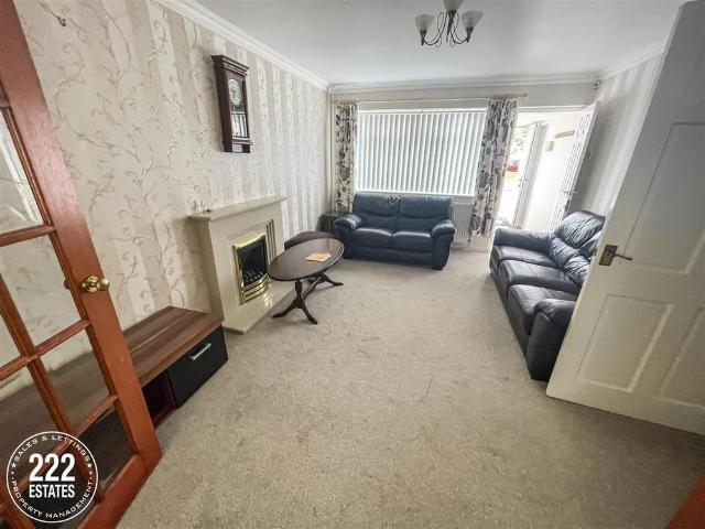 House for rent in Longbarn, Warrington