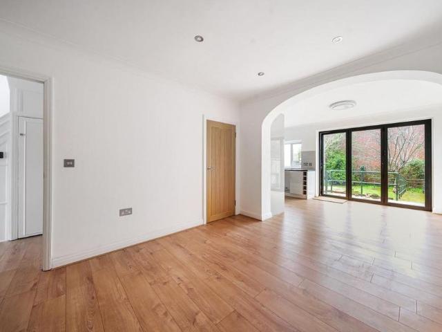 House for rent in South Stanmore, Greater London