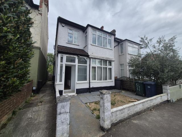 House for rent in Hendon Central, The Hyde