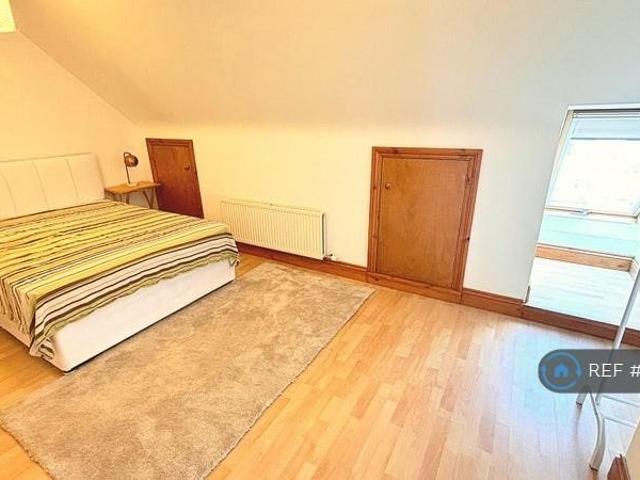 House for rent in Hayes, Greater London