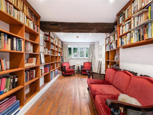 House for rent in Perryfields, West Sussex