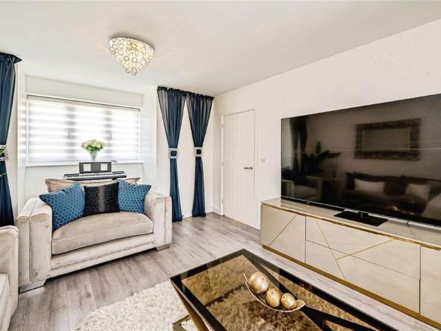 House for rent in Wexham Court, Slough