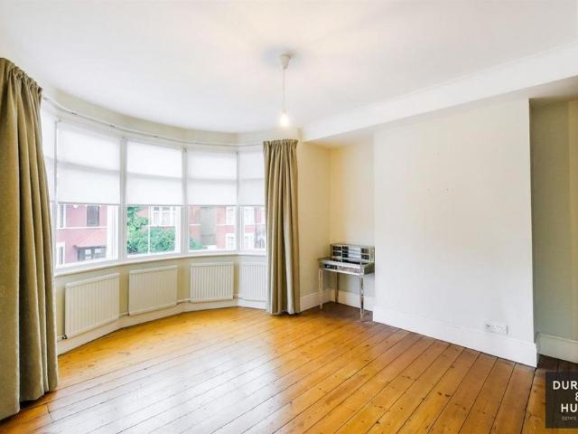 House for rent in Seven Kings, Greater London