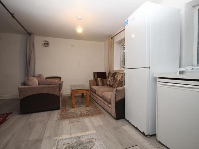 House for rent in Alperton, Greater London