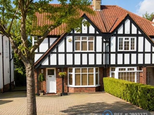 House for rent in The Hale, Greater London