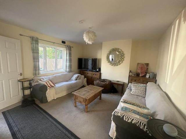 House for rent in Fairlands, Guildford