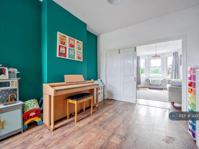 House for rent in Burnham, Swallow