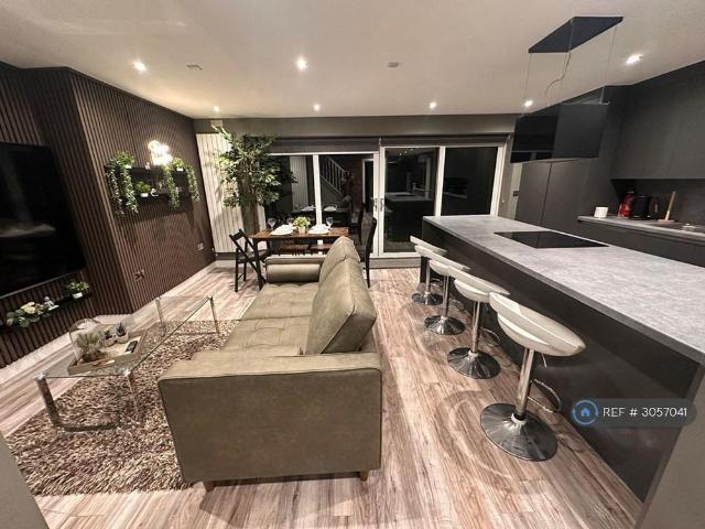 House for rent in London Borough of Harrow, Greater London