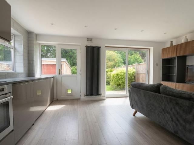 House for rent in Ripley Springs, Row Town