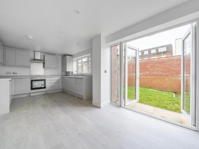 House for rent in Evershot, Oxfordshire